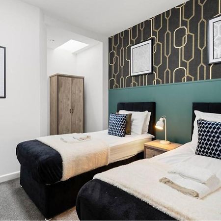 Modern Spacious Three Bedrooms With Private Garden Cardiff Zewnętrze zdjęcie