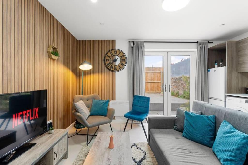 Modern Spacious Three Bedrooms With Private Garden Cardiff Zewnętrze zdjęcie